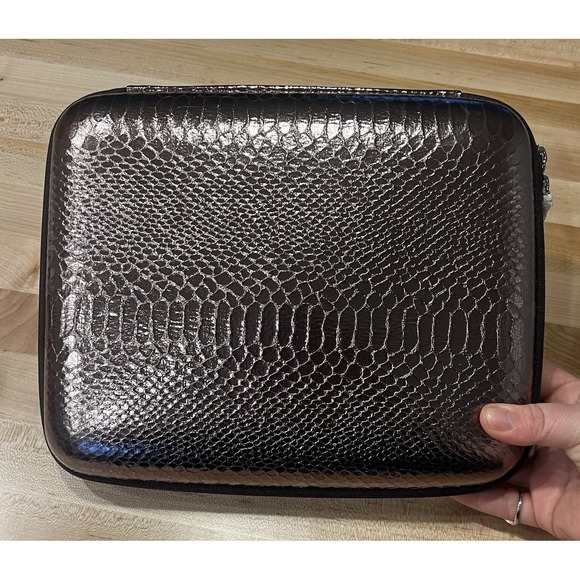 laura mercier Handbags - Laura Mercier Limited Edition Essential Custom Artist Portfolio Case In Bronze